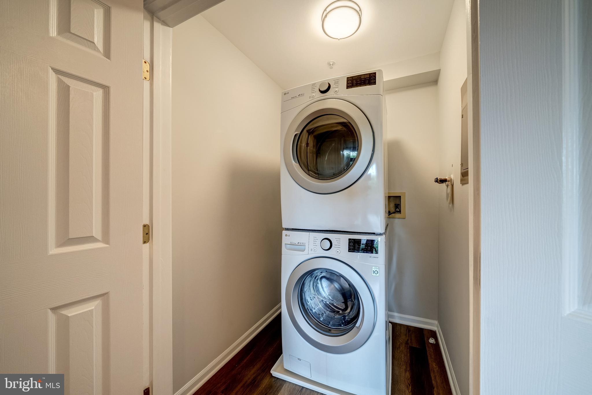 SENECA KNOLLS CODM - Residential Lease