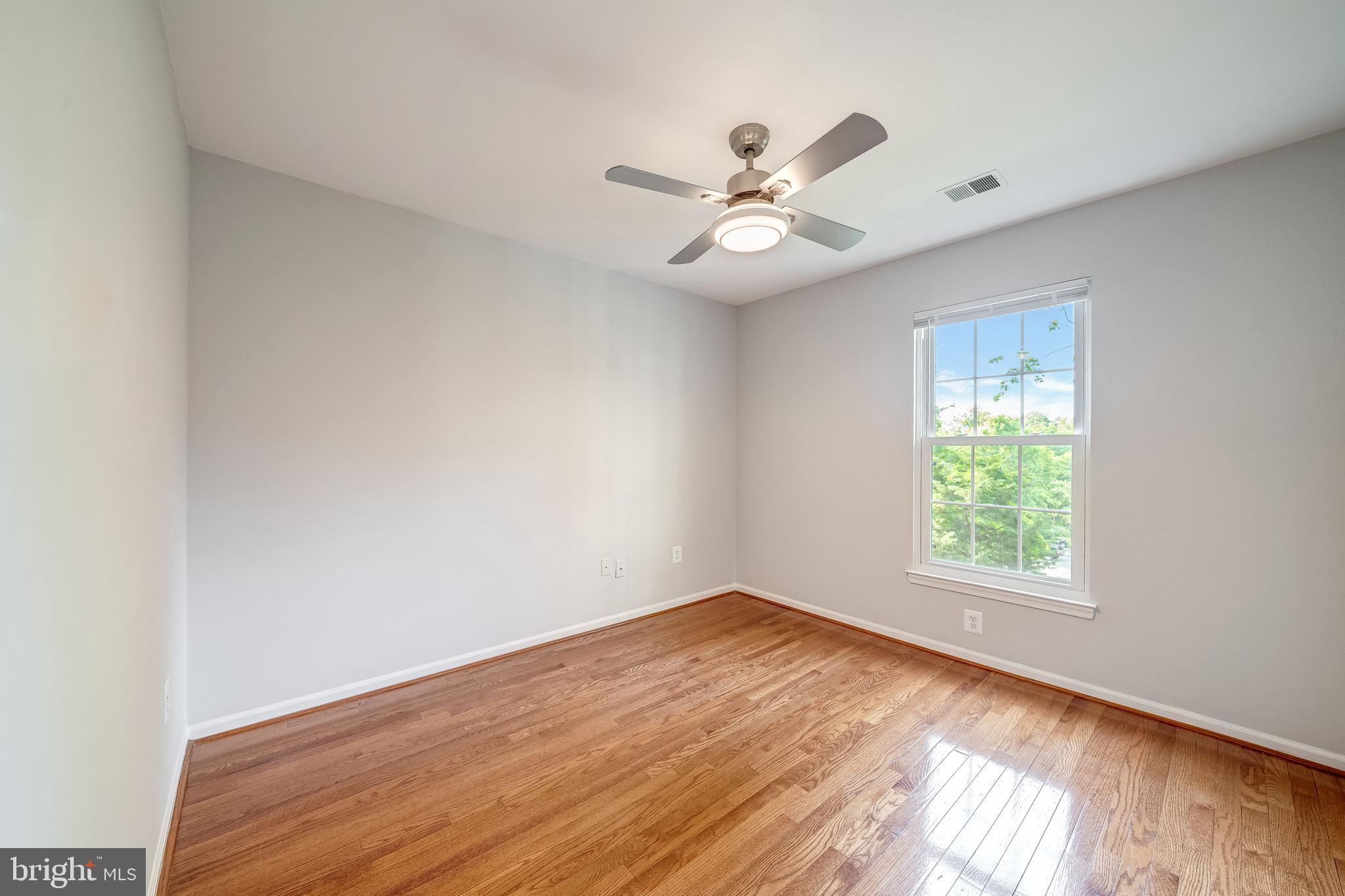 SENECA KNOLLS CODM - Residential Lease