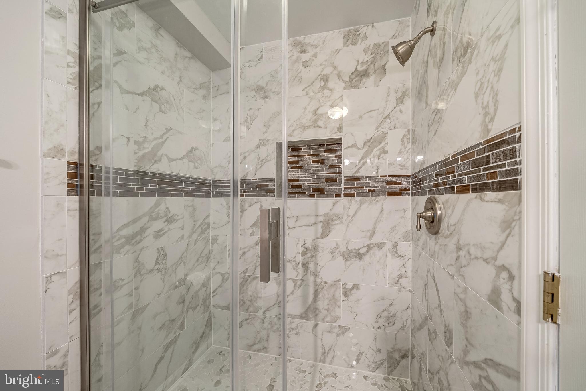 SENECA KNOLLS CODM - Residential Lease