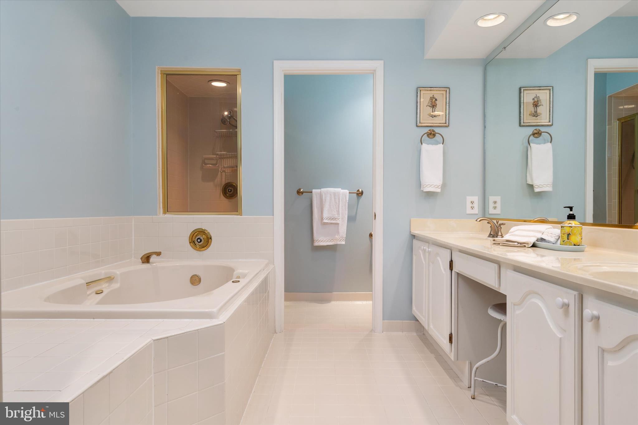 RIVA TRACE - Residential