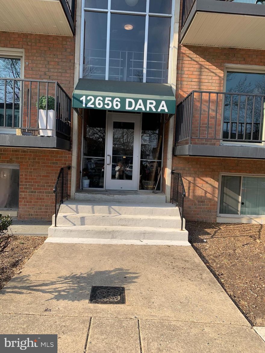 2ND FLOOR STAIRS UP , FABULOUS 2 BED 1 BATH, NEW CARPET, FRESHLY PAINTED  ASSIGNED PARKING, GAS STOVE,  ALL UTILITIES ARE INCLUDED IN RENT., BRING YOUR STACKABLE WASHER DRYER AS THERE IS A HOOK UP ,