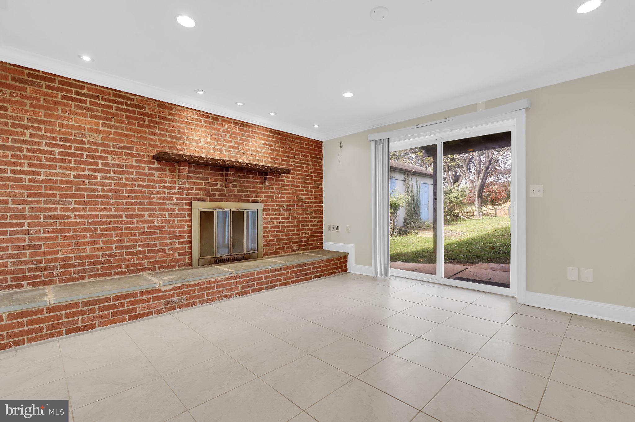 DAMASCUS OUTSIDE - Residential