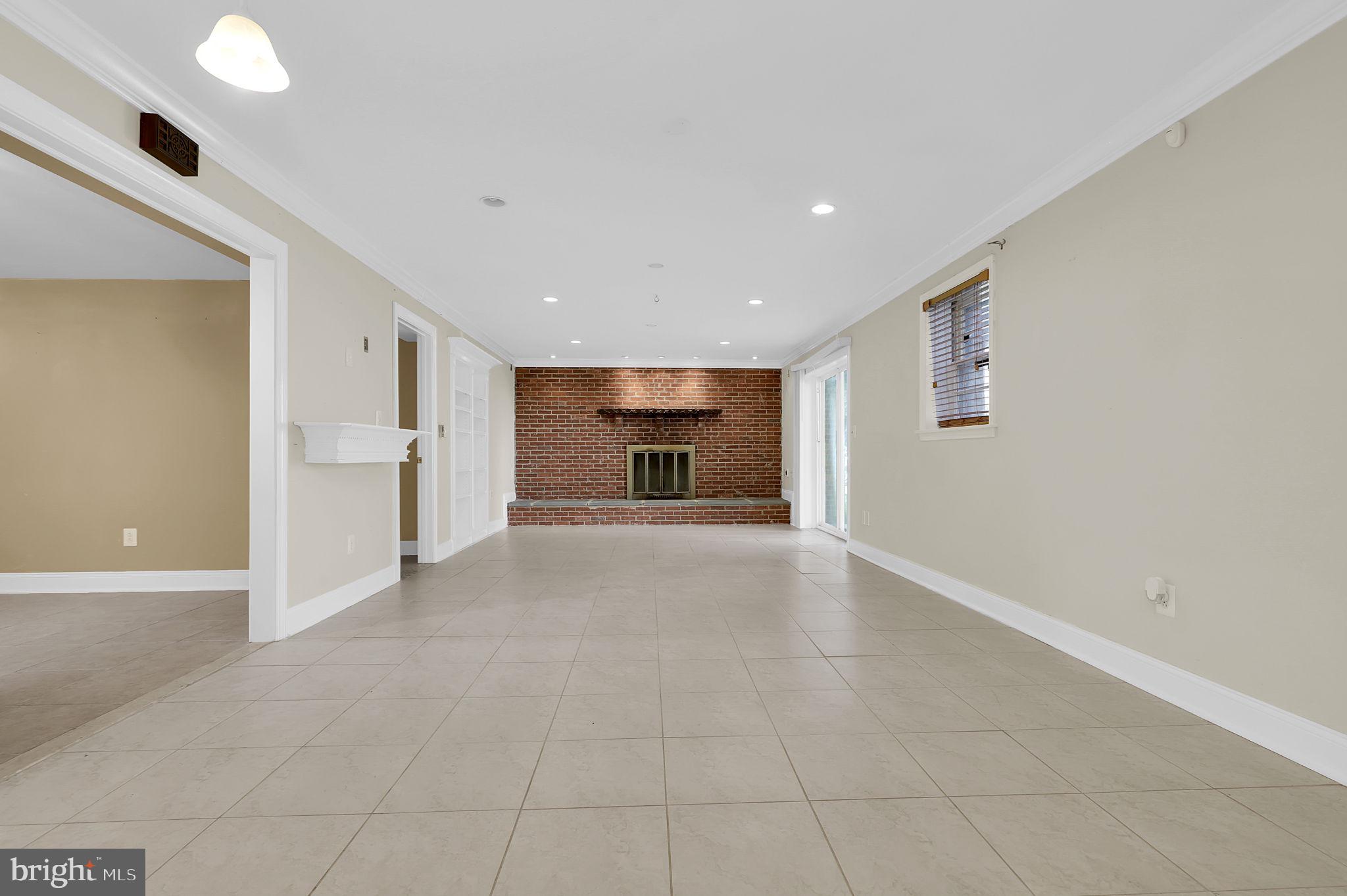 DAMASCUS OUTSIDE - Residential