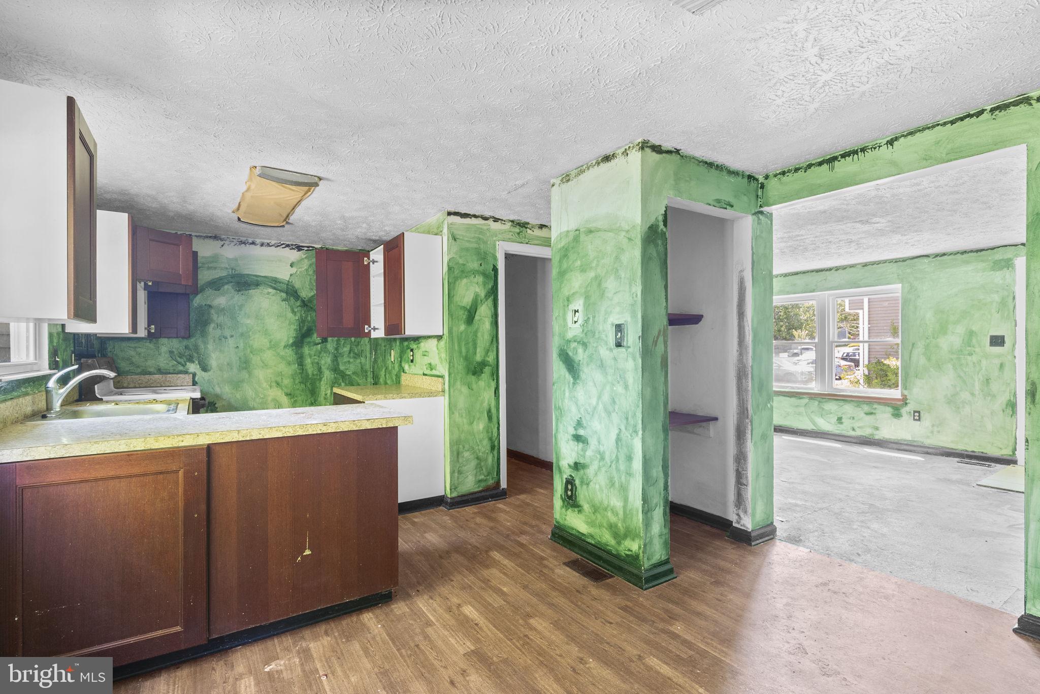 OAK SPRINGS - Residential