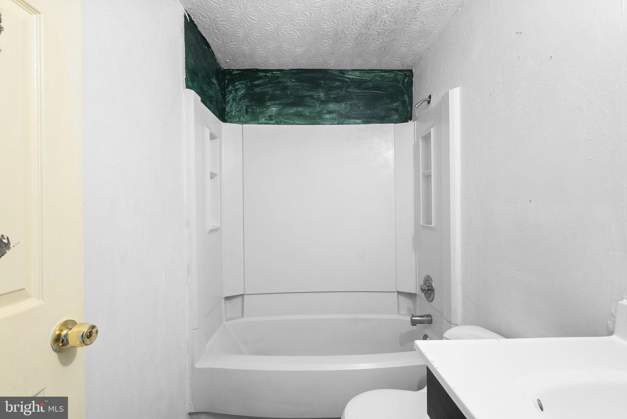 OAK SPRINGS - Residential