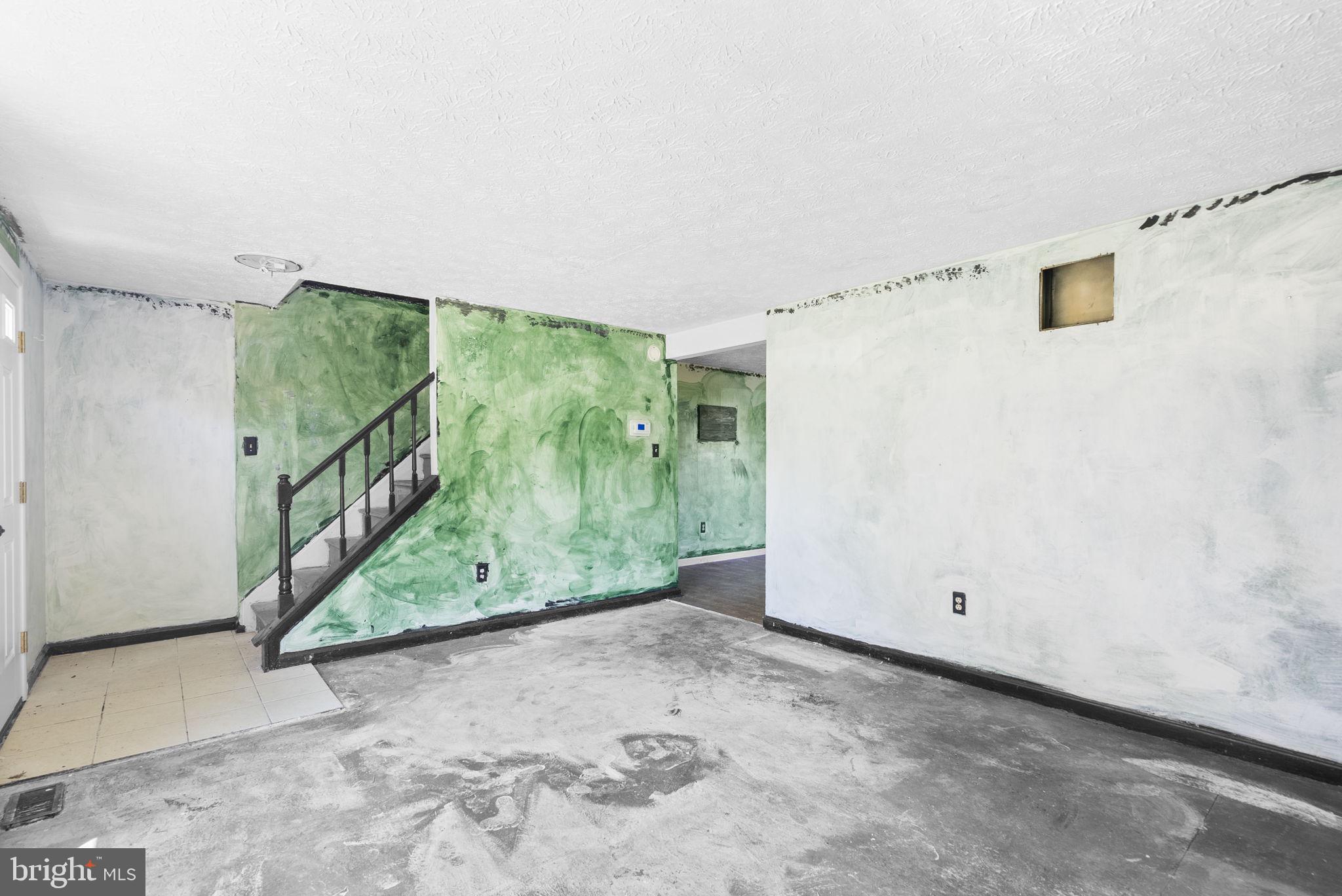 OAK SPRINGS - Residential