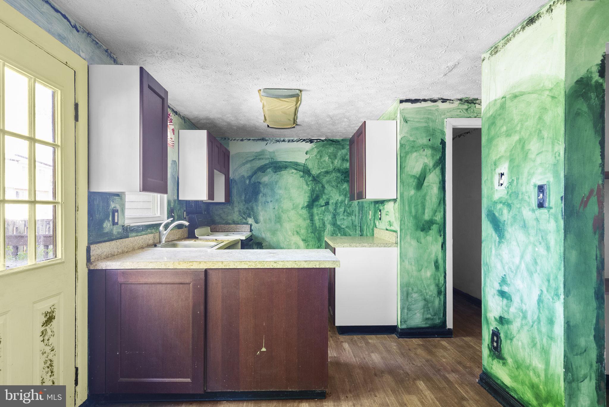 OAK SPRINGS - Residential