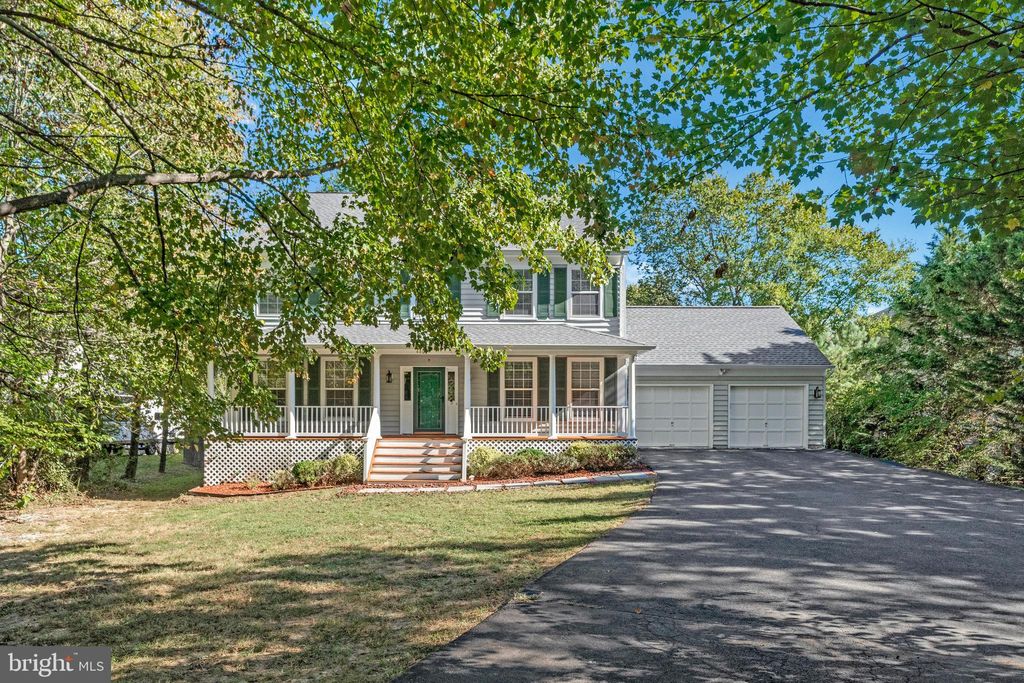 Photo of 4401 Shirley Gate Rd, FAIRFAX, VA 22030 (MLS # VAFX2270720)