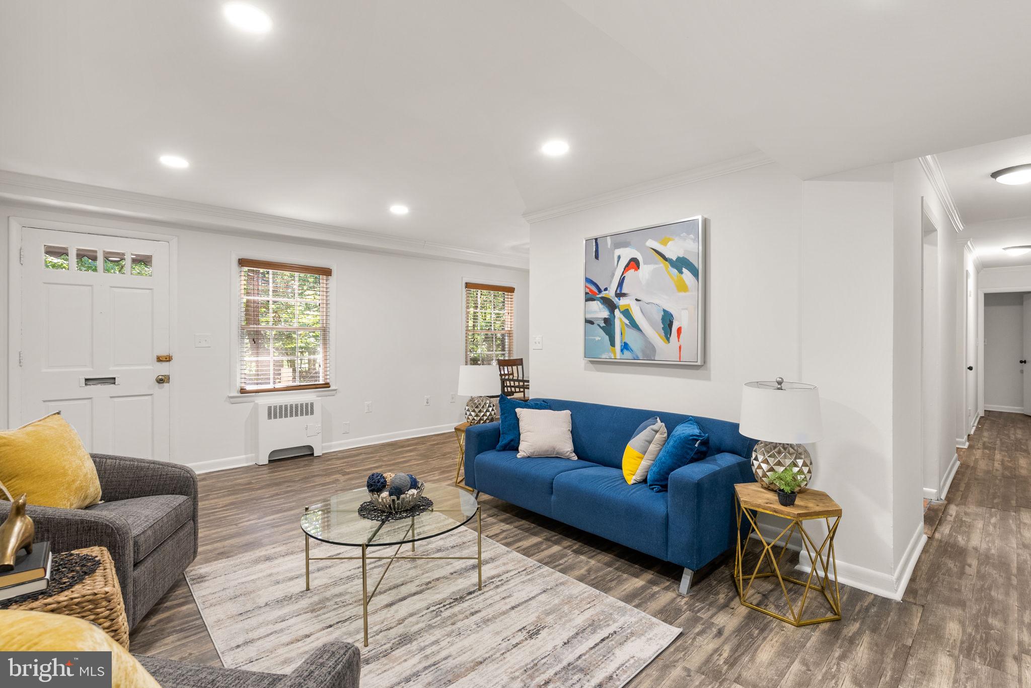 VILLAGE GREEN - Residential