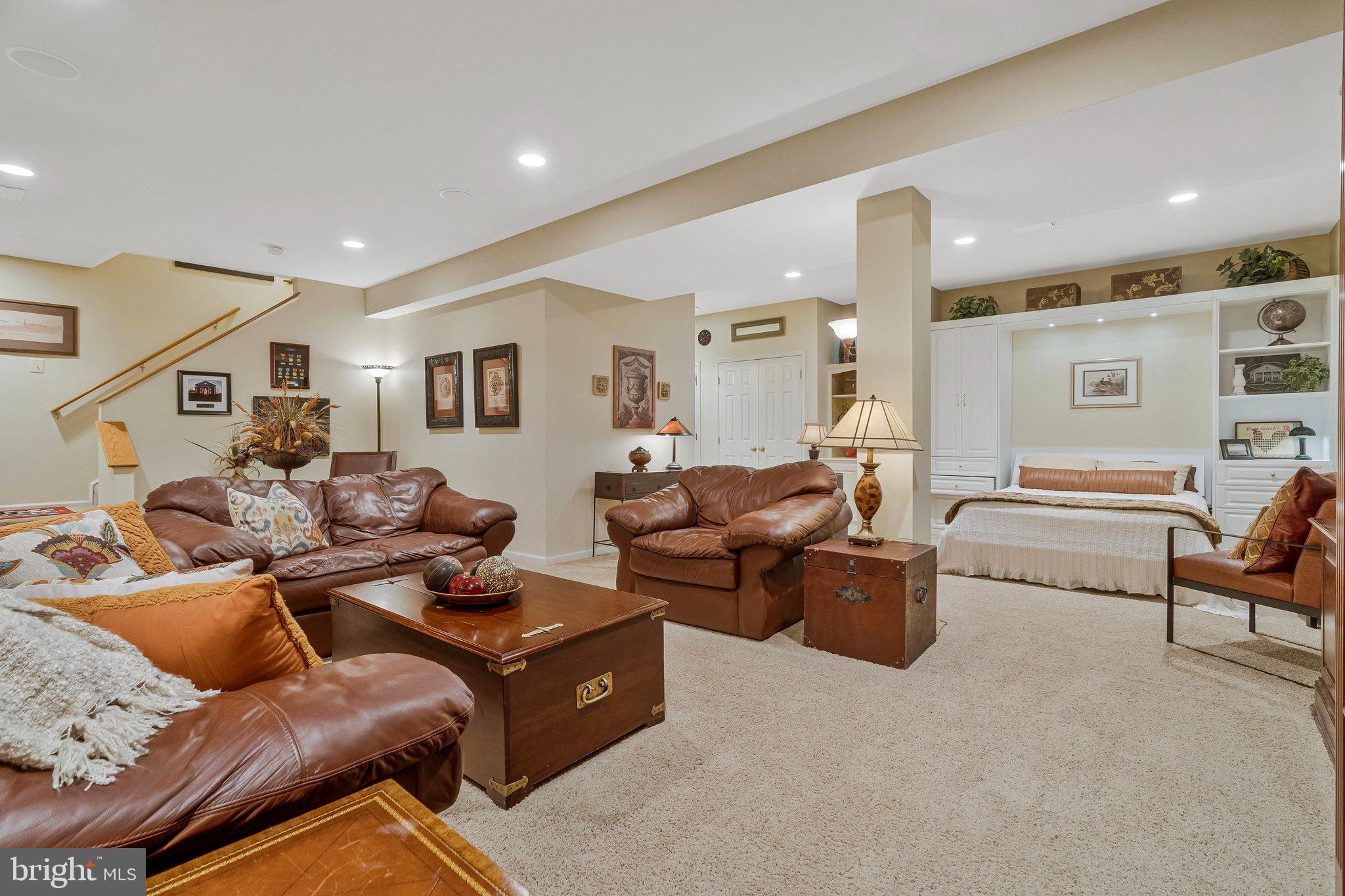 POLO FIELDS - Residential