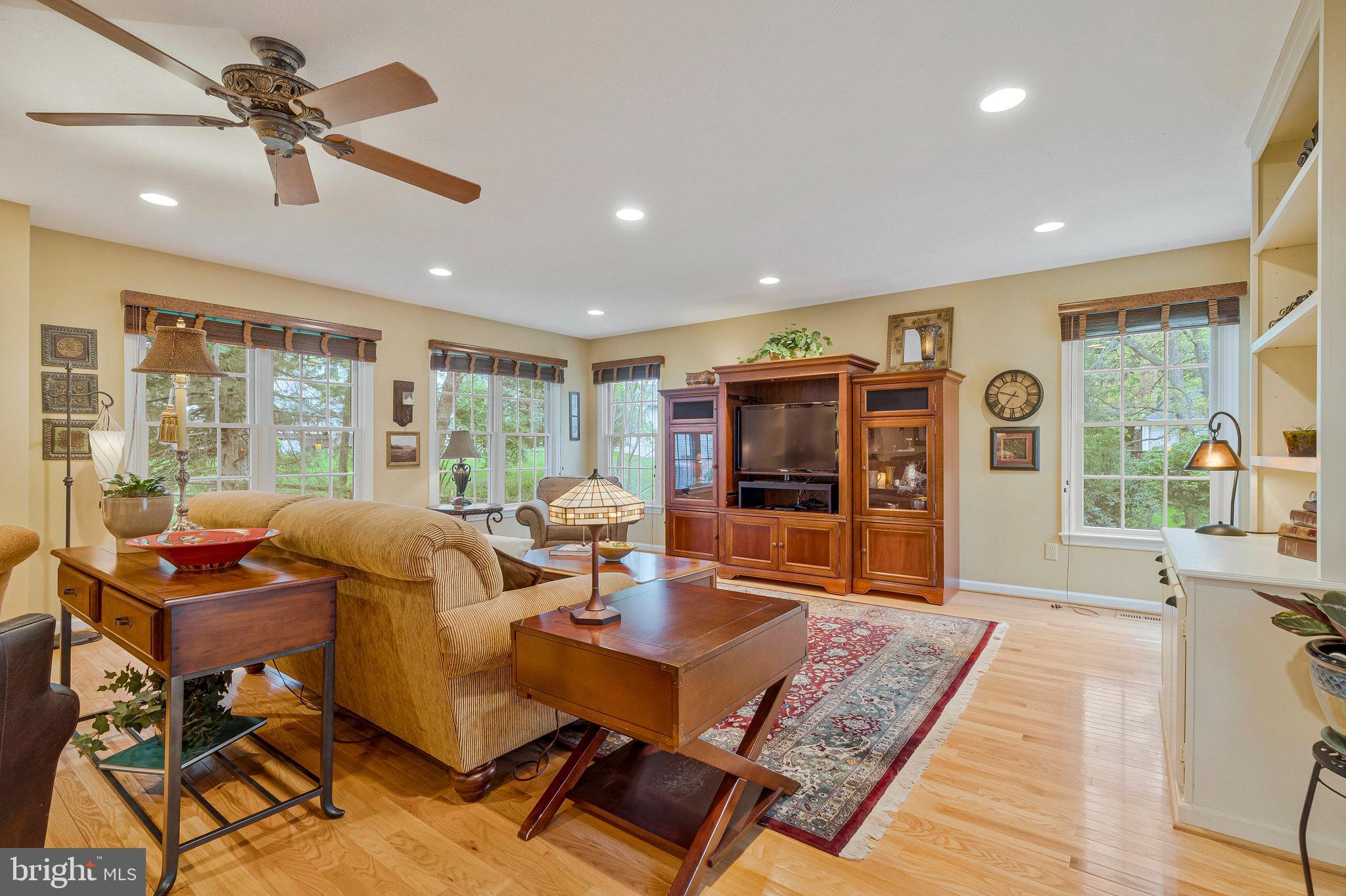 POLO FIELDS - Residential