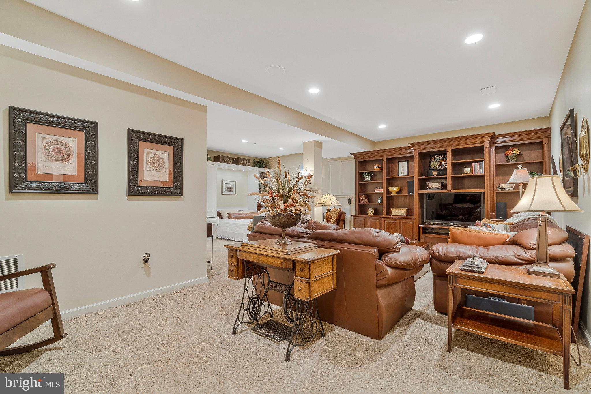 POLO FIELDS - Residential