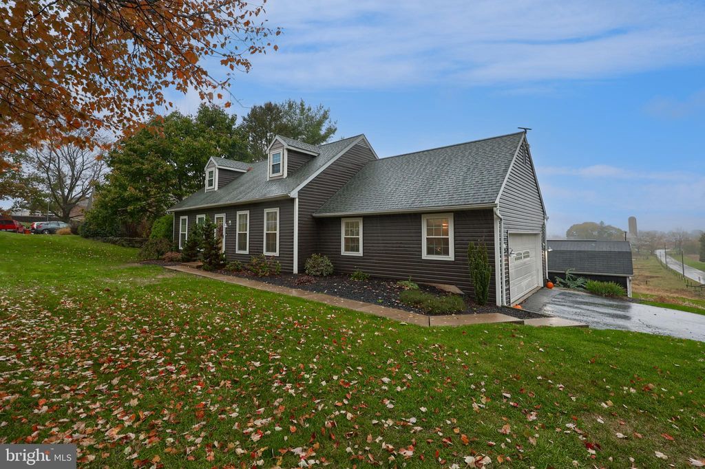 Photo of 158 Valley View Drive, EPHRATA, PA 17522 (MLS # PALA2078798)