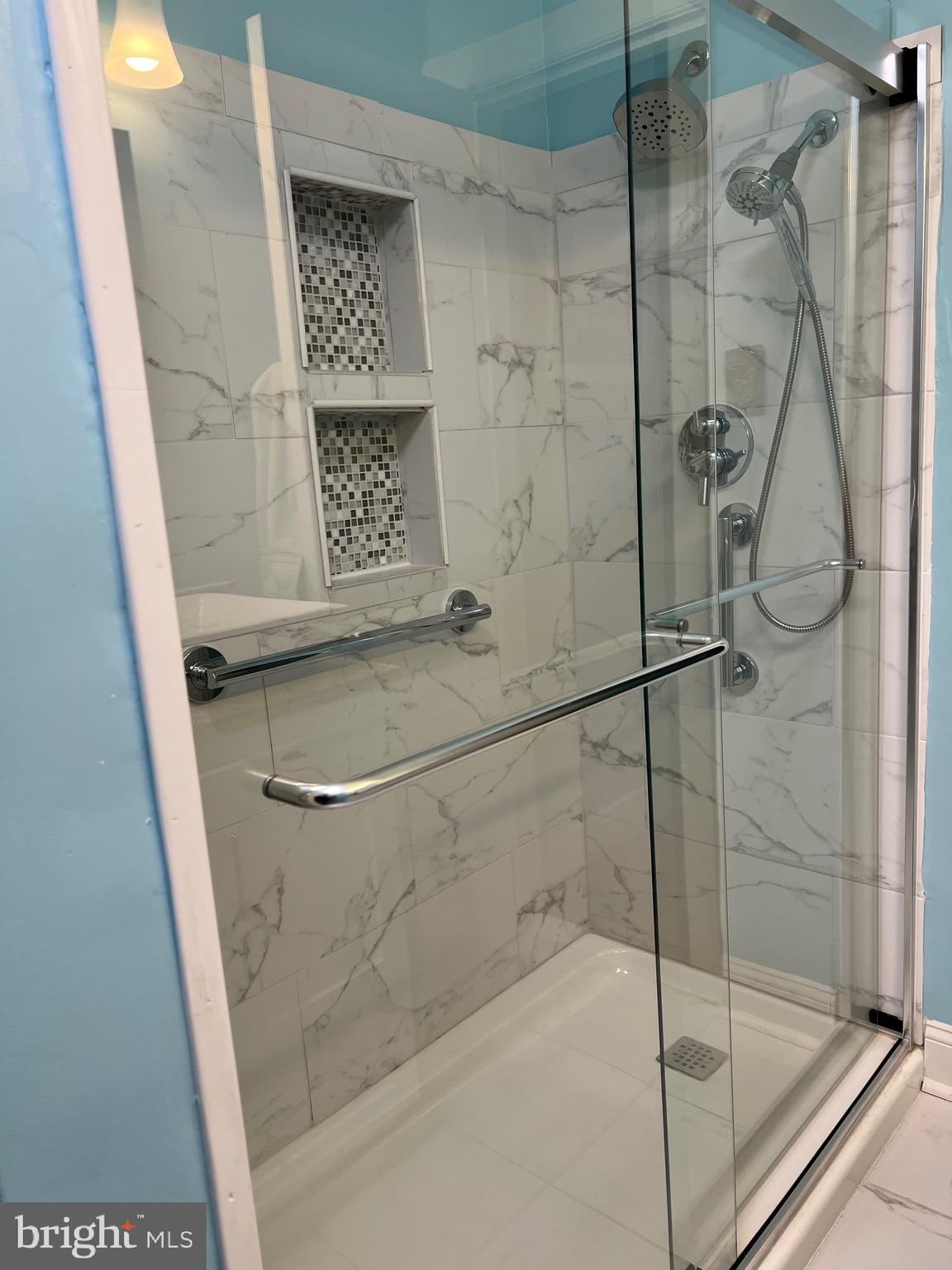 FOREST HILLS - Residential