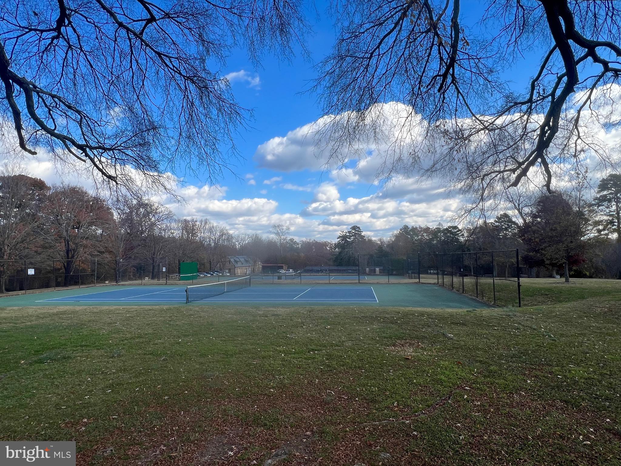 FOREST HILLS - Residential