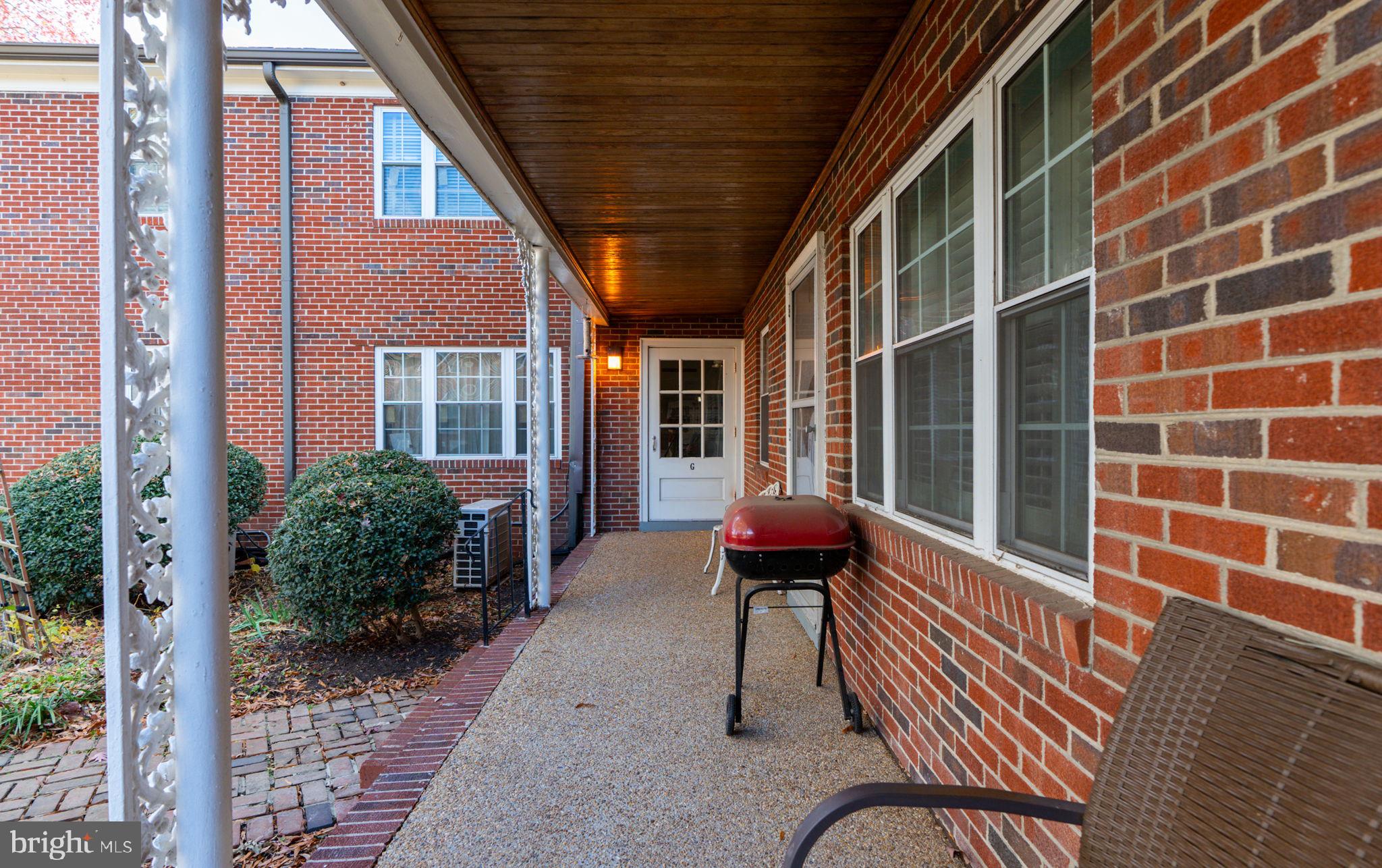 FOREST HILLS - Residential