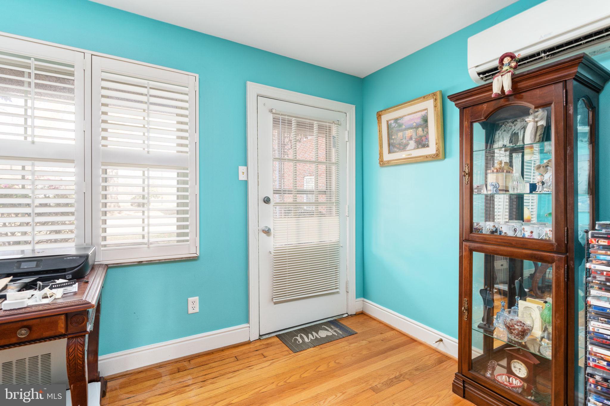 FOREST HILLS - Residential