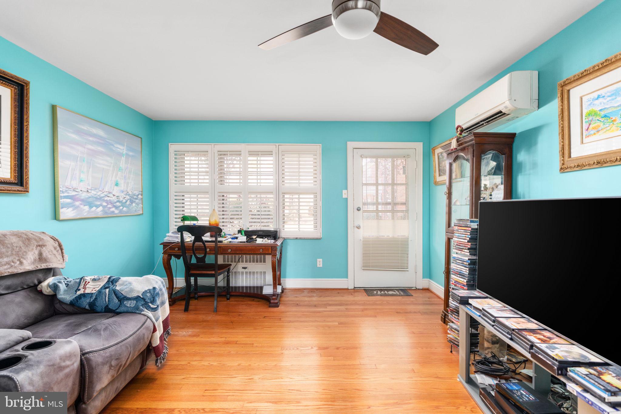 FOREST HILLS - Residential