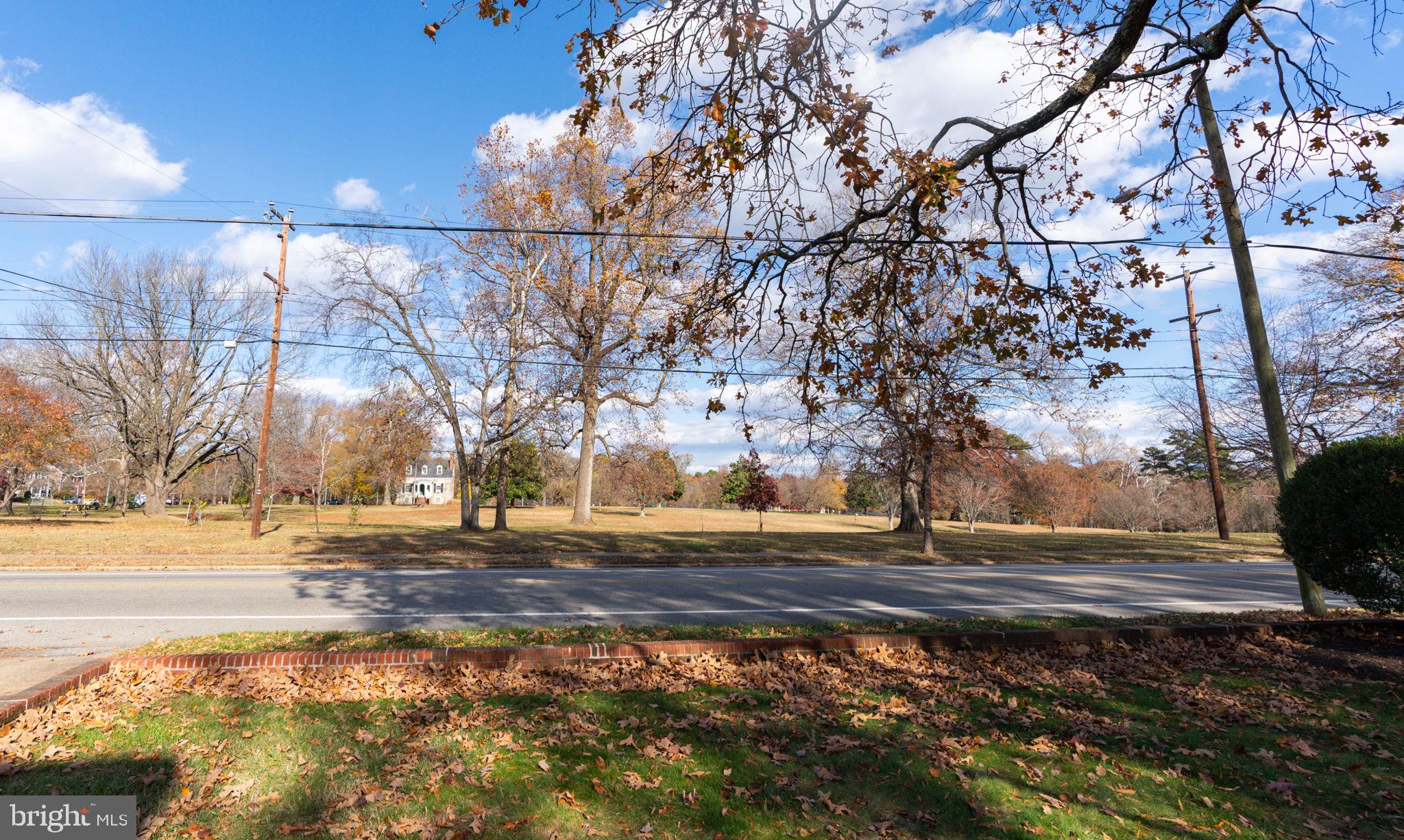FOREST HILLS - Residential