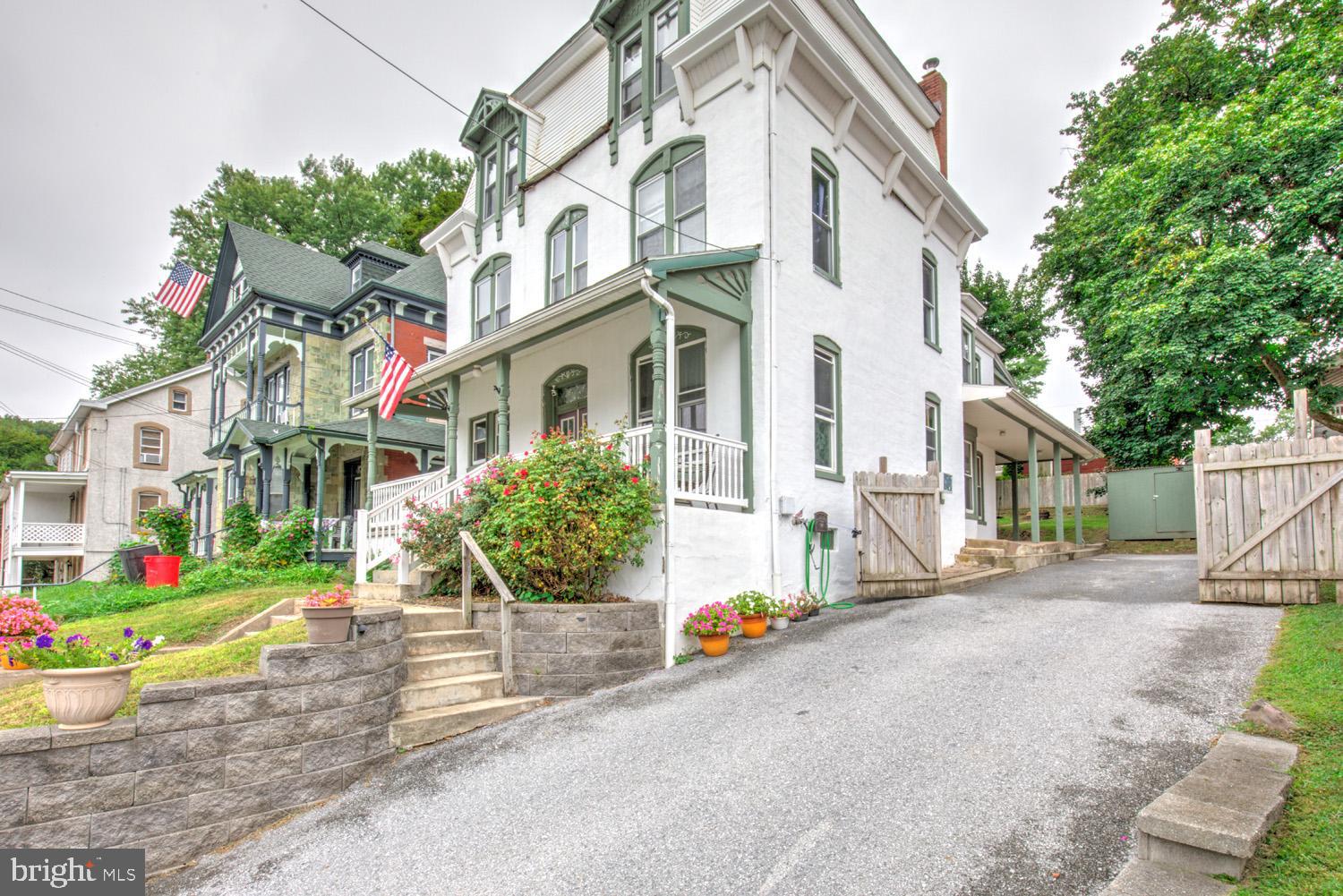 51 W WYOMISSING AVENUE