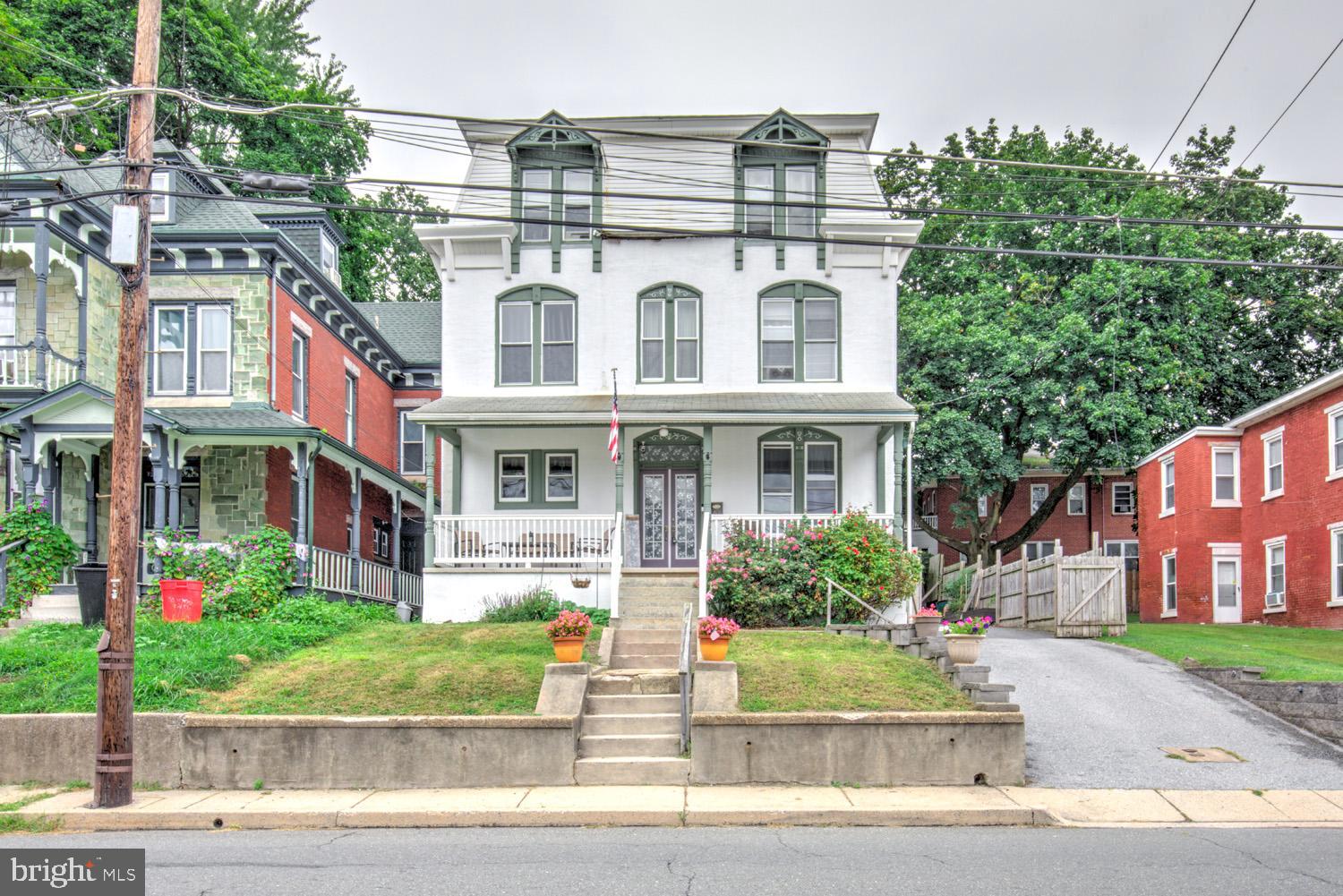 51 W WYOMISSING AVENUE