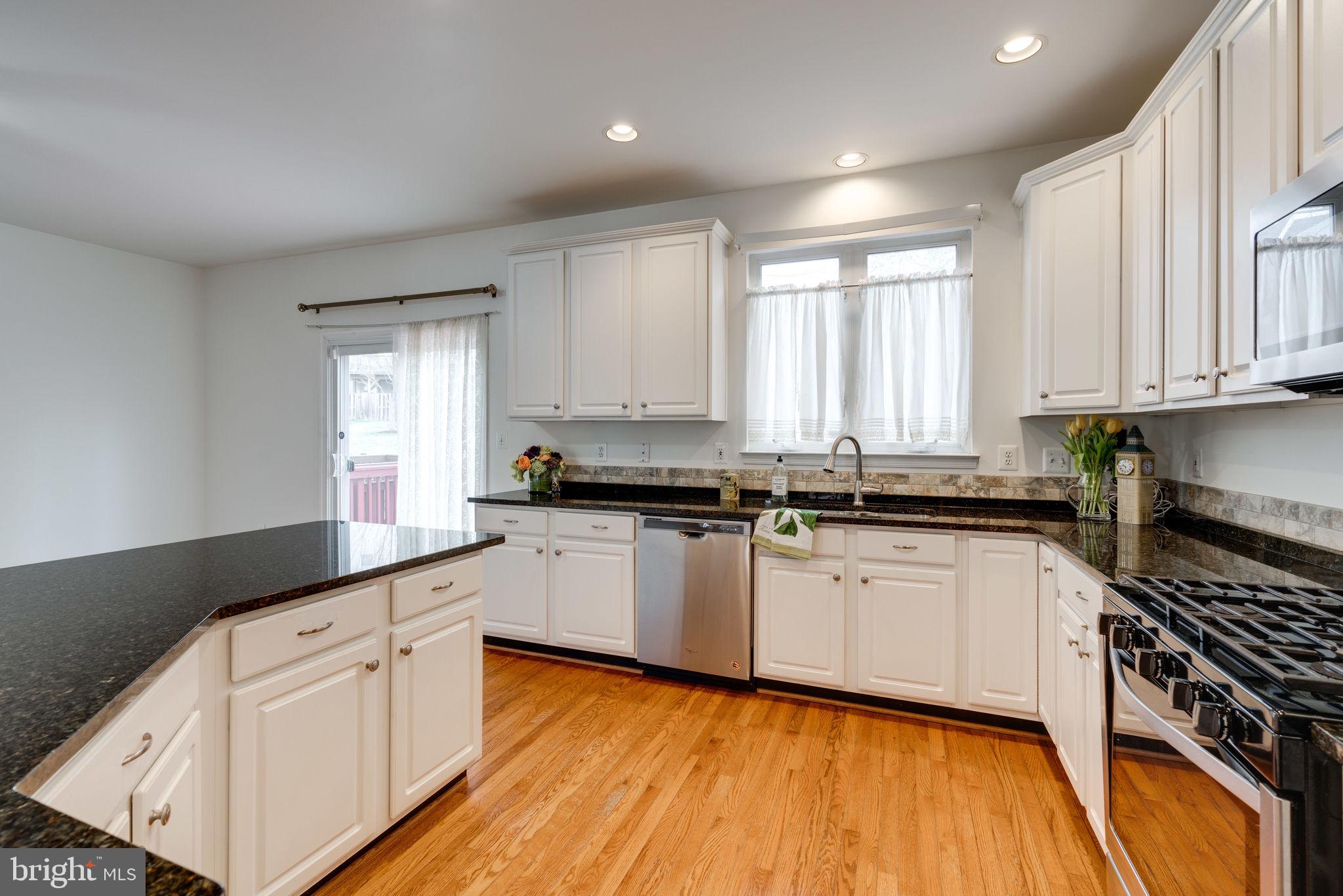 KINGSTOWNE - Residential Lease