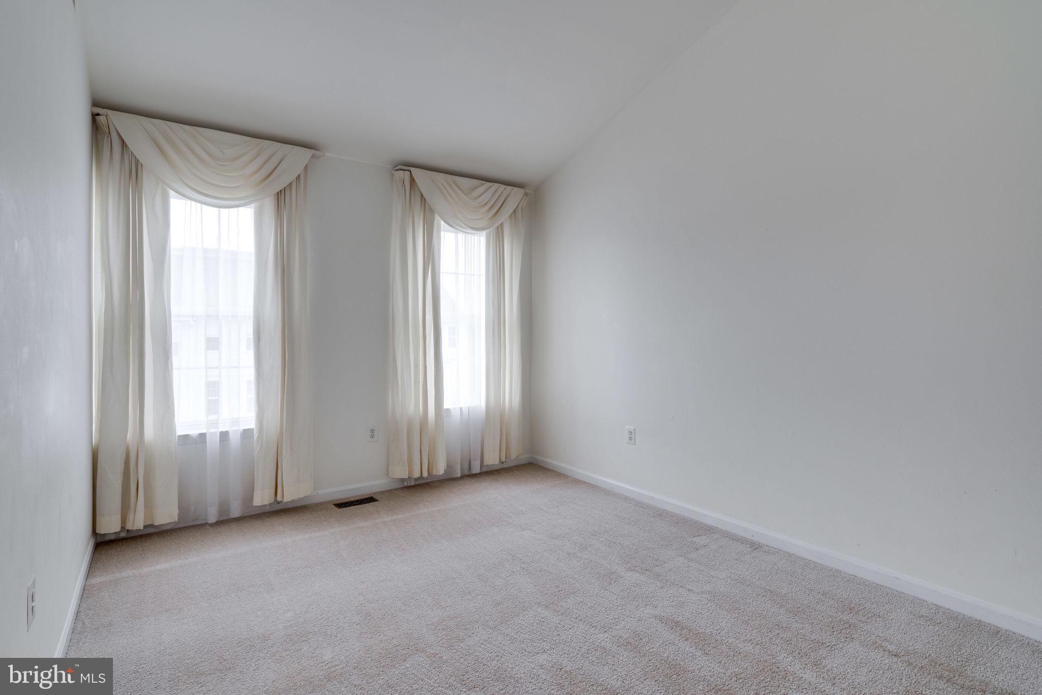 KINGSTOWNE - Residential Lease