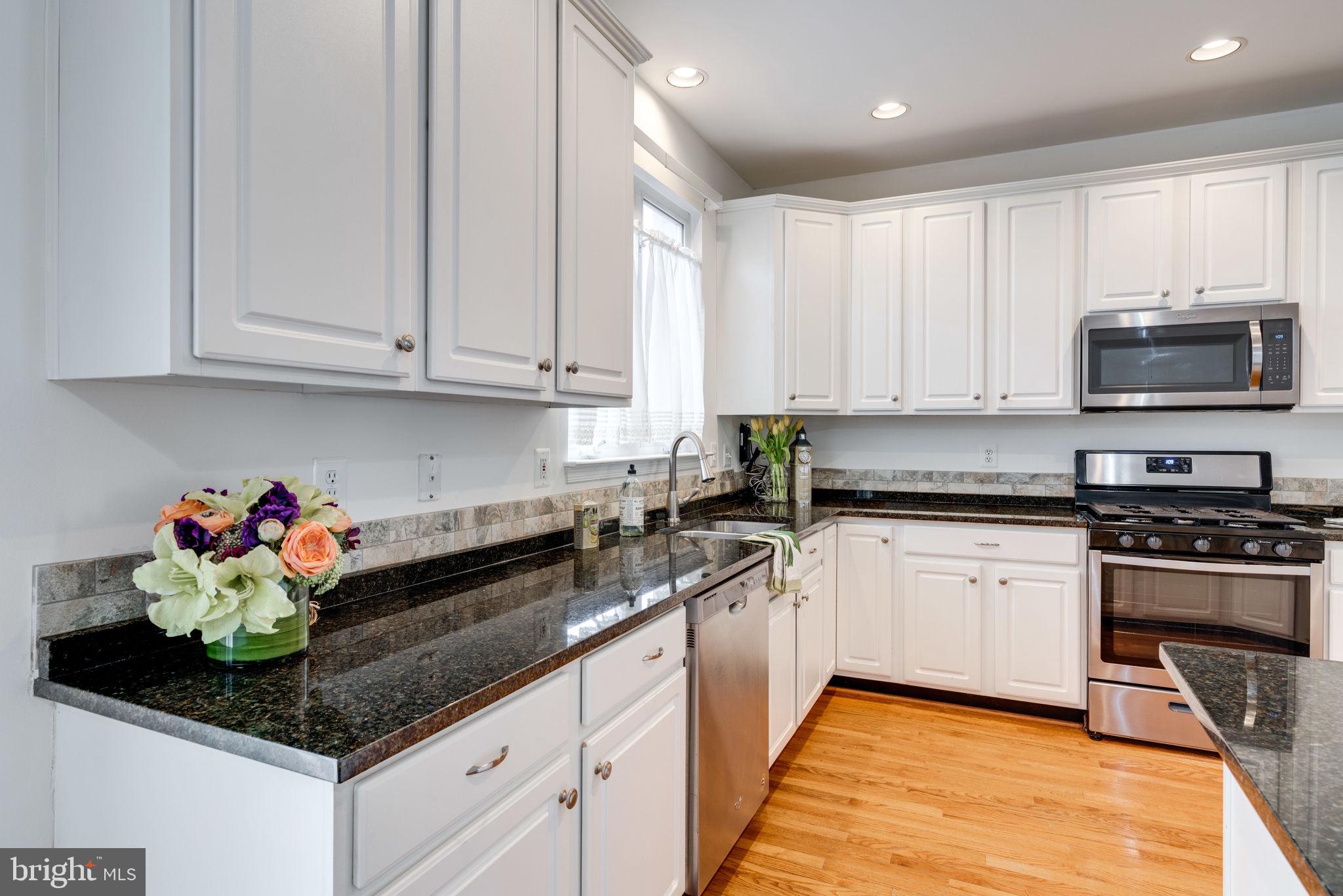 KINGSTOWNE - Residential Lease