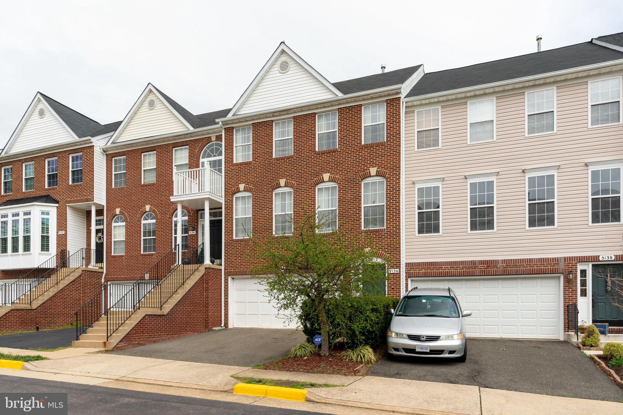 KINGSTOWNE - Residential Lease