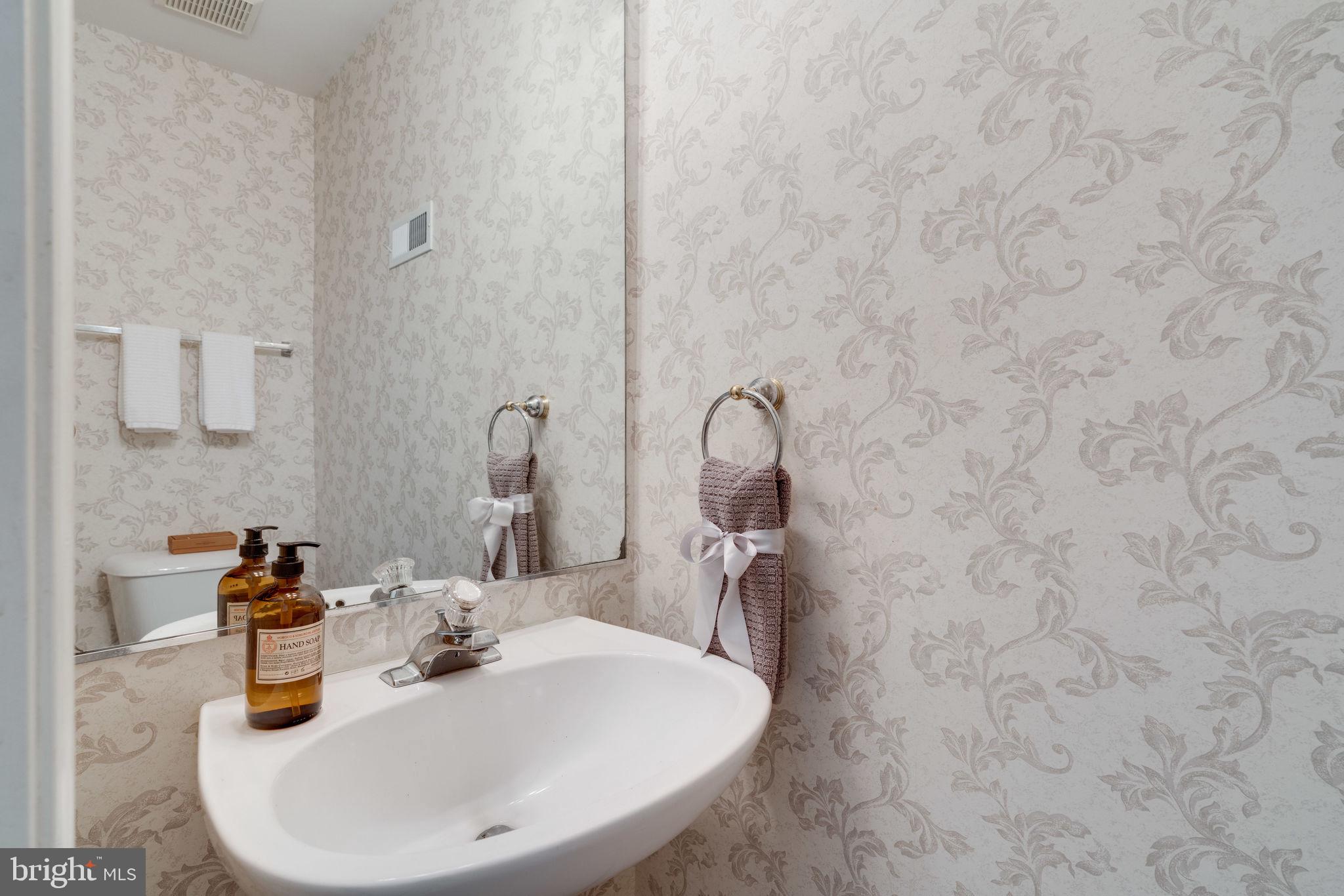 KINGSTOWNE - Residential Lease