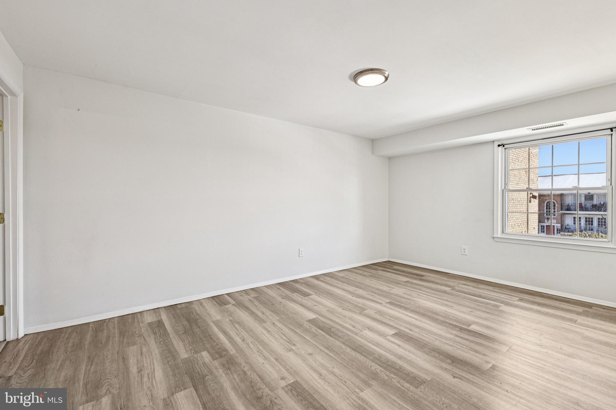 MOORINGS OF OCCOQUAN CON - Residential