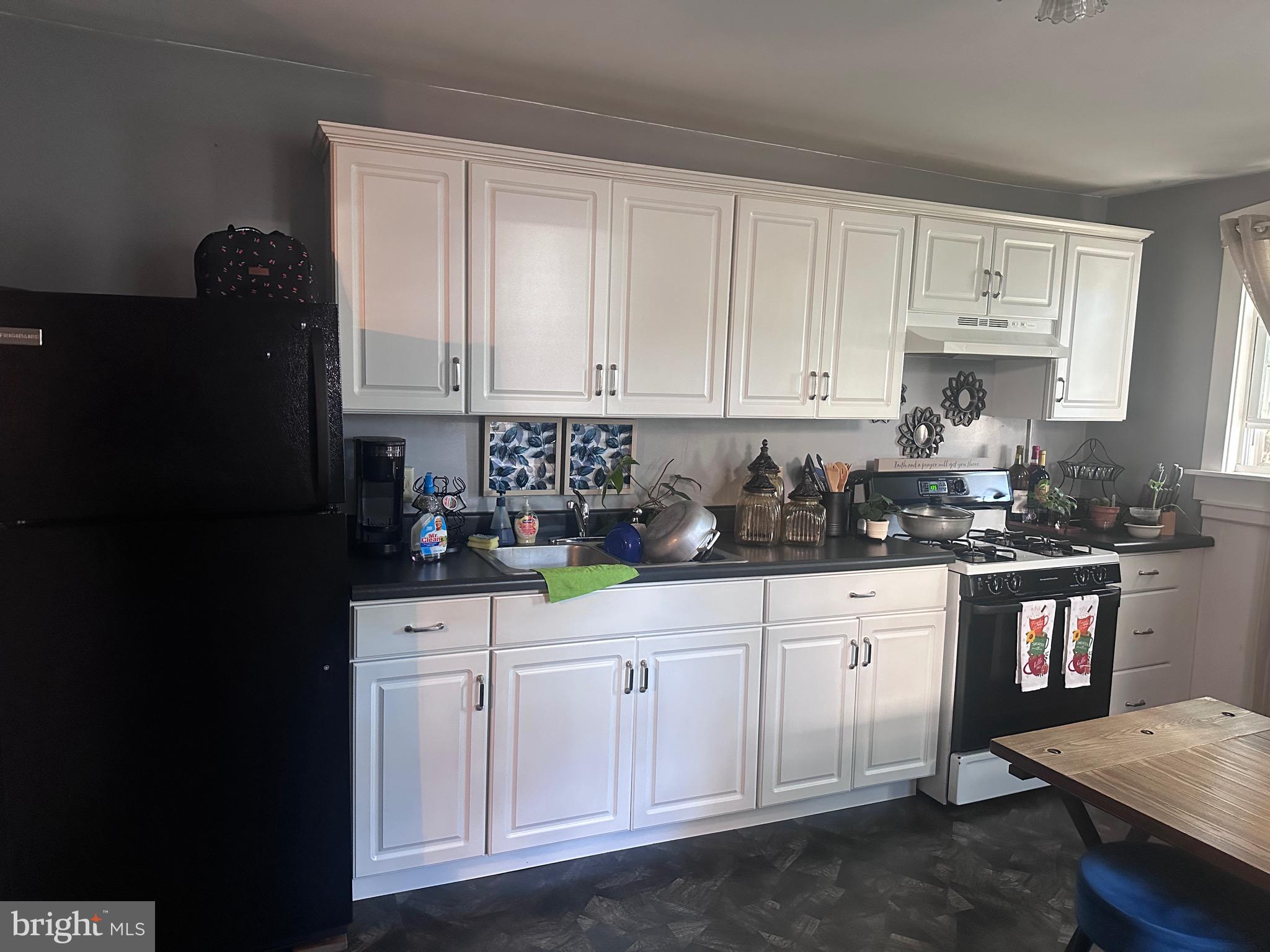 SOUTH WEST LANCASTER - Residential