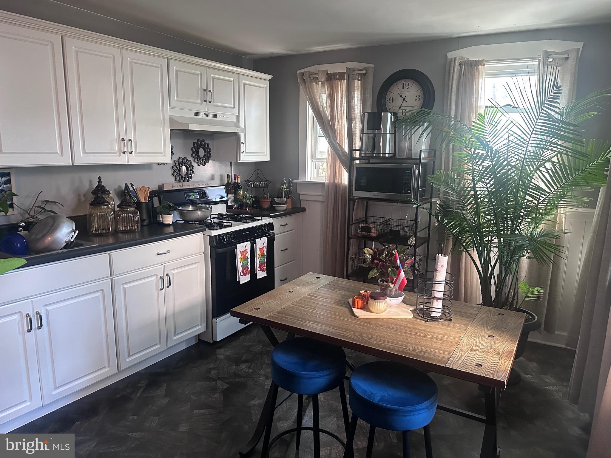 SOUTH WEST LANCASTER - Residential