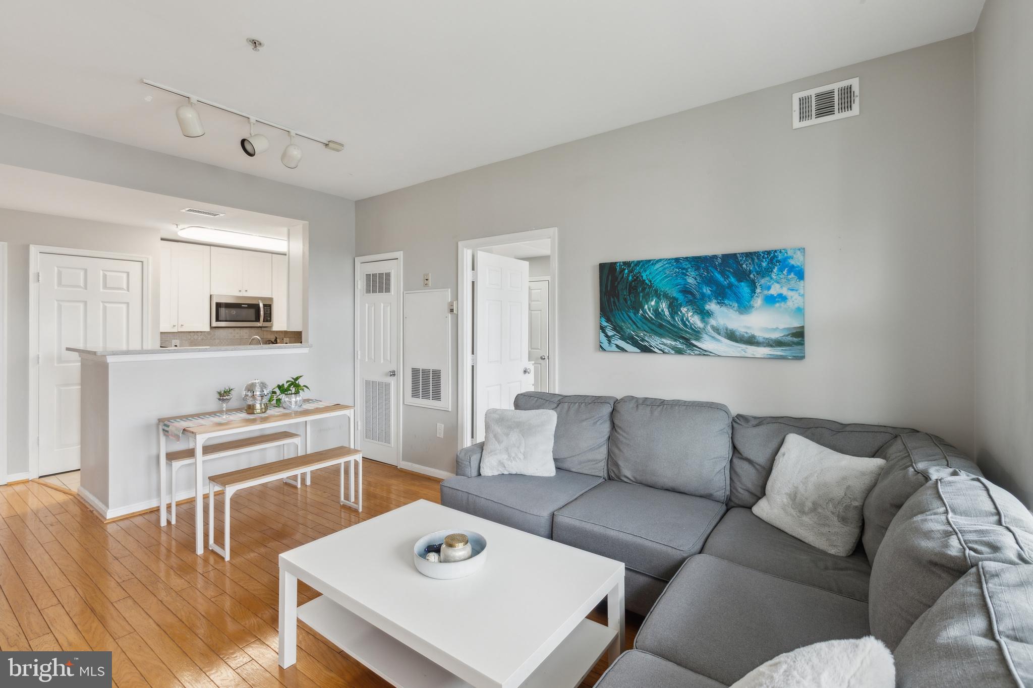 2004 11TH STREET NW 439