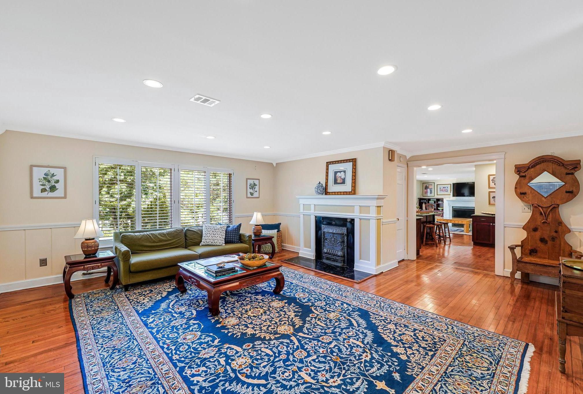 8601 MOUNT ZEPHYR DRIVE