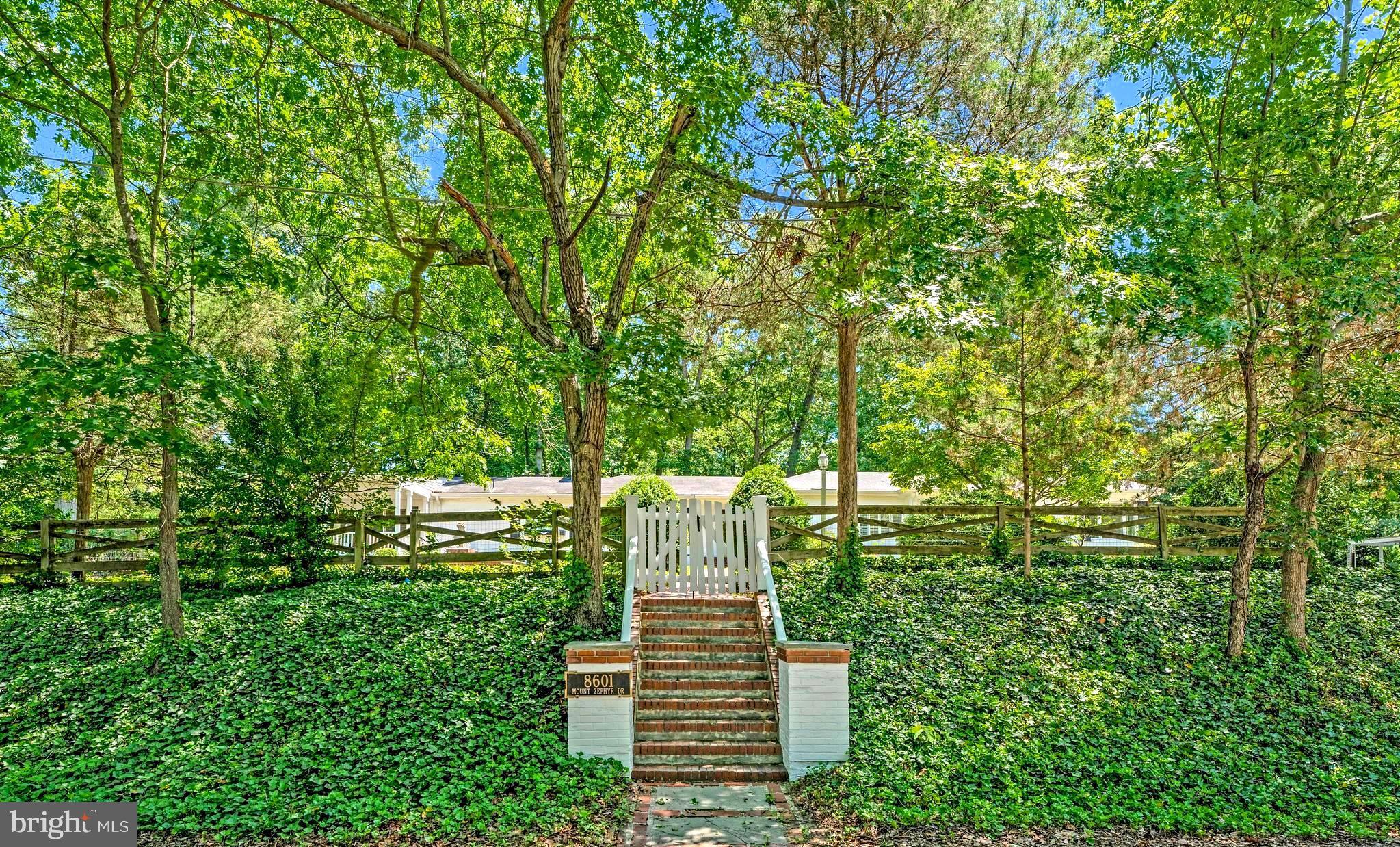 8601 MOUNT ZEPHYR DRIVE
