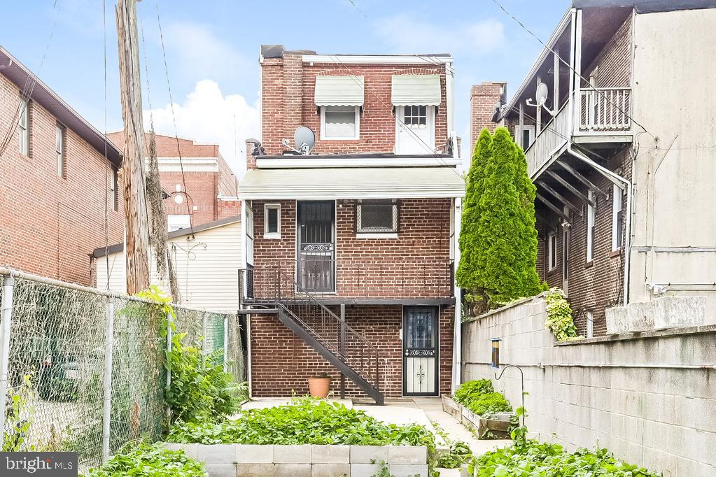 HIGHLANDTOWN - Residential