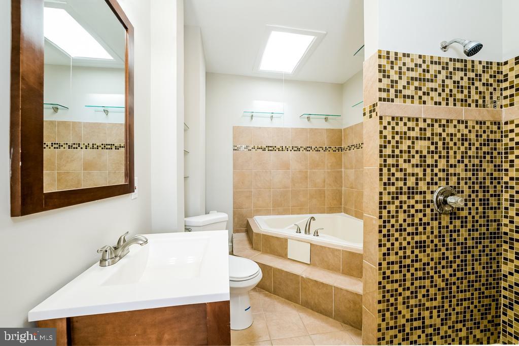 HIGHLANDTOWN - Residential