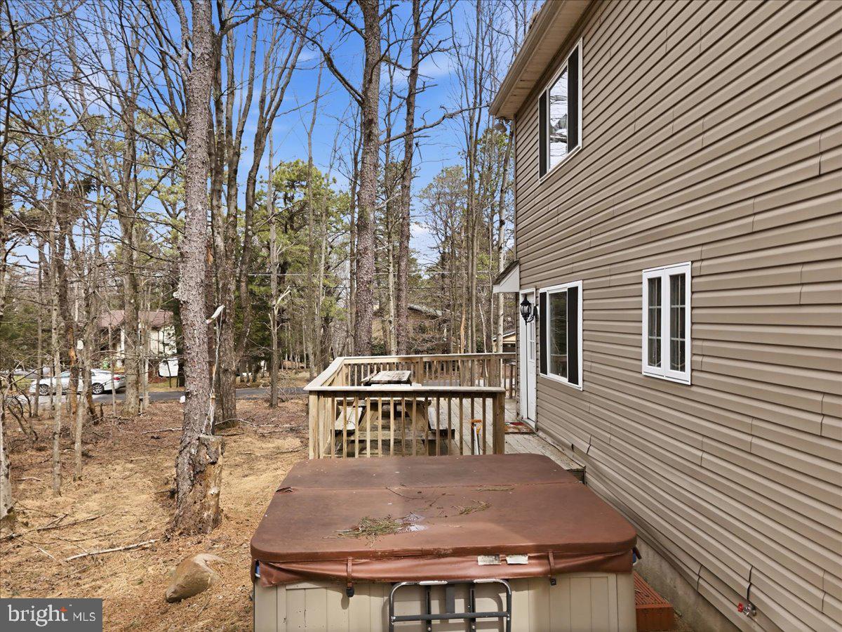 TOWAMENSING TRAILS - Residential