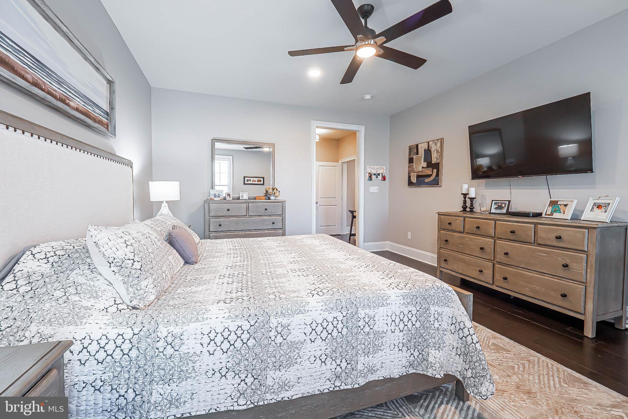 THE VILLAGES AT NORTHRIDGE - Residential