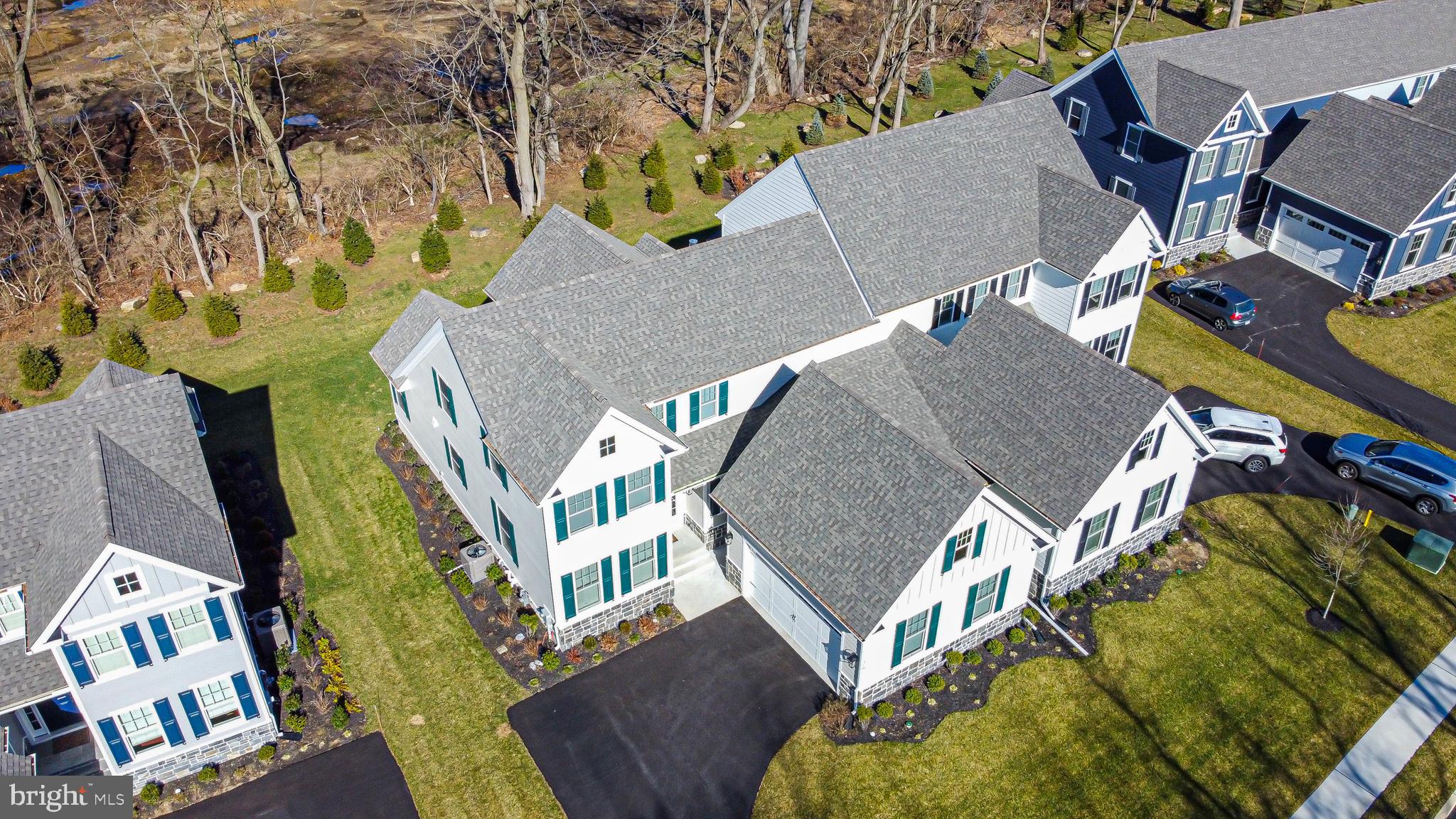 THE VILLAGES AT NORTHRIDGE - Residential