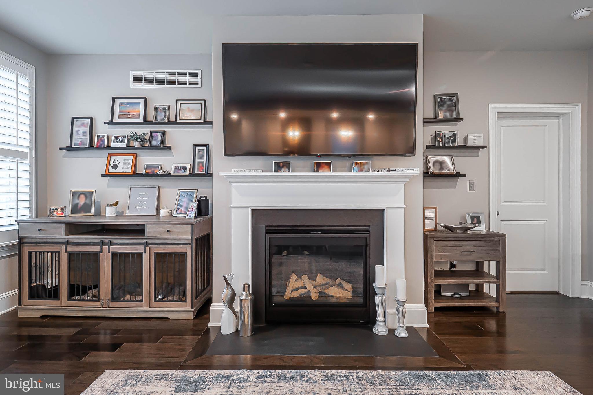 THE VILLAGES AT NORTHRIDGE - Residential