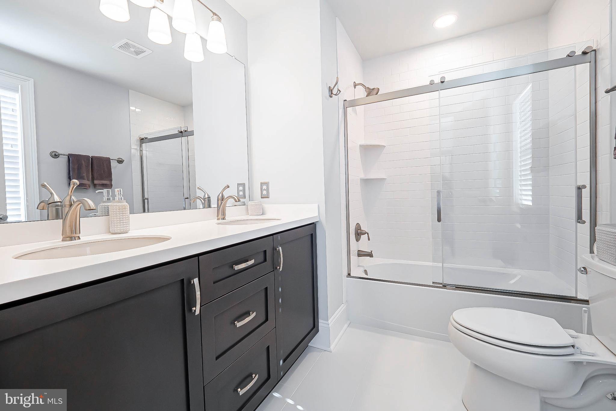 THE VILLAGES AT NORTHRIDGE - Residential