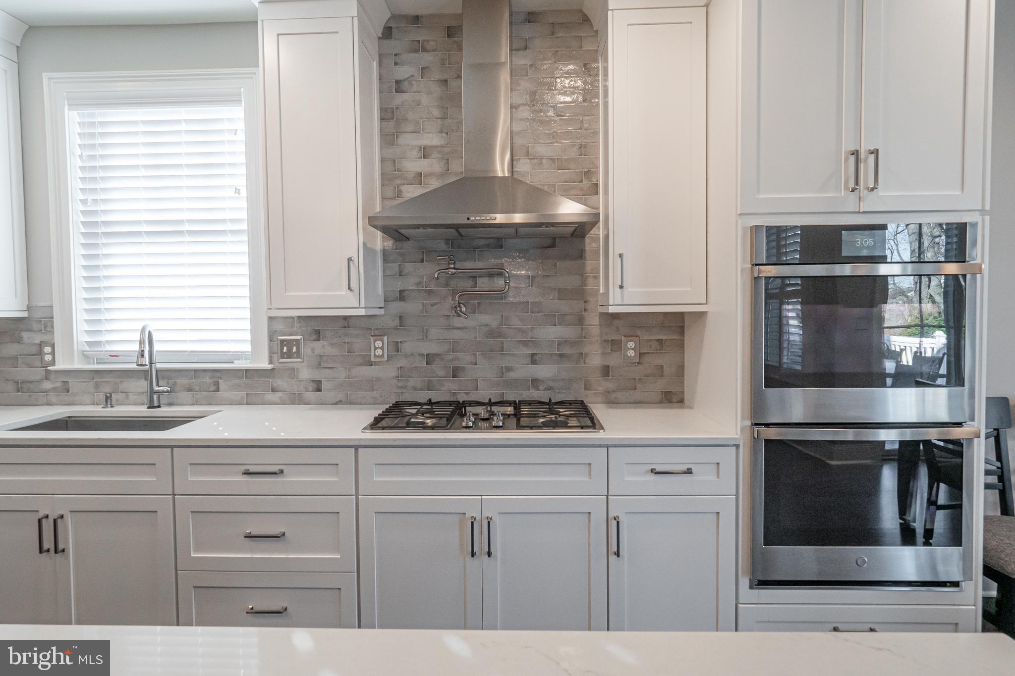 THE VILLAGES AT NORTHRIDGE - Residential