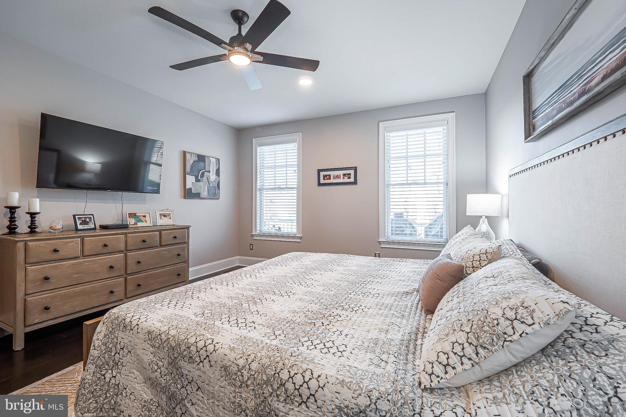 THE VILLAGES AT NORTHRIDGE - Residential