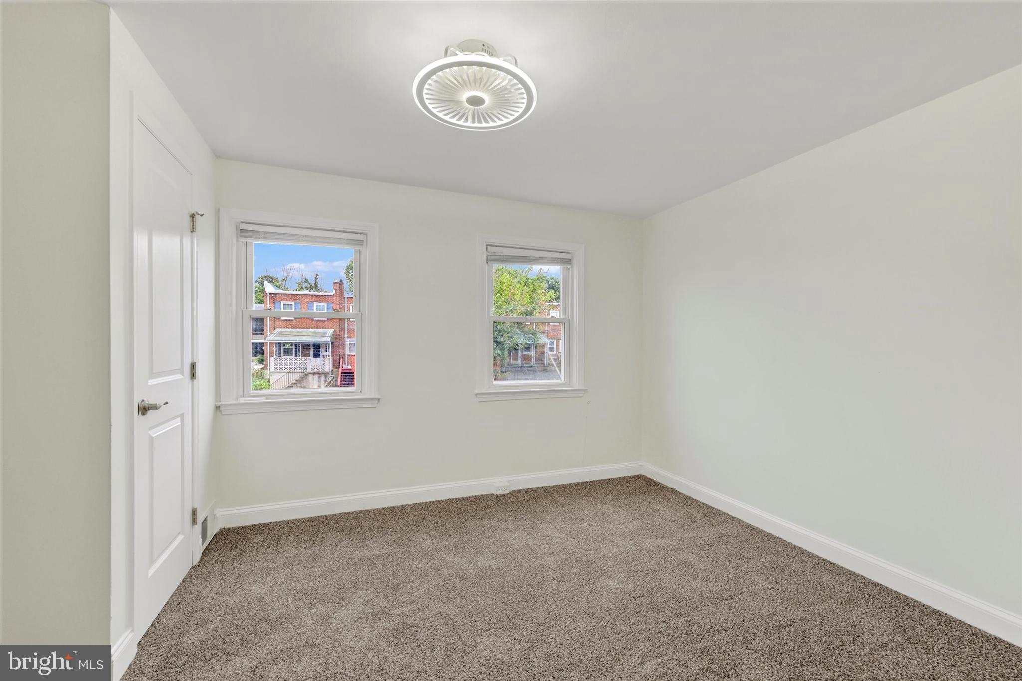 MEDFIELD - Residential