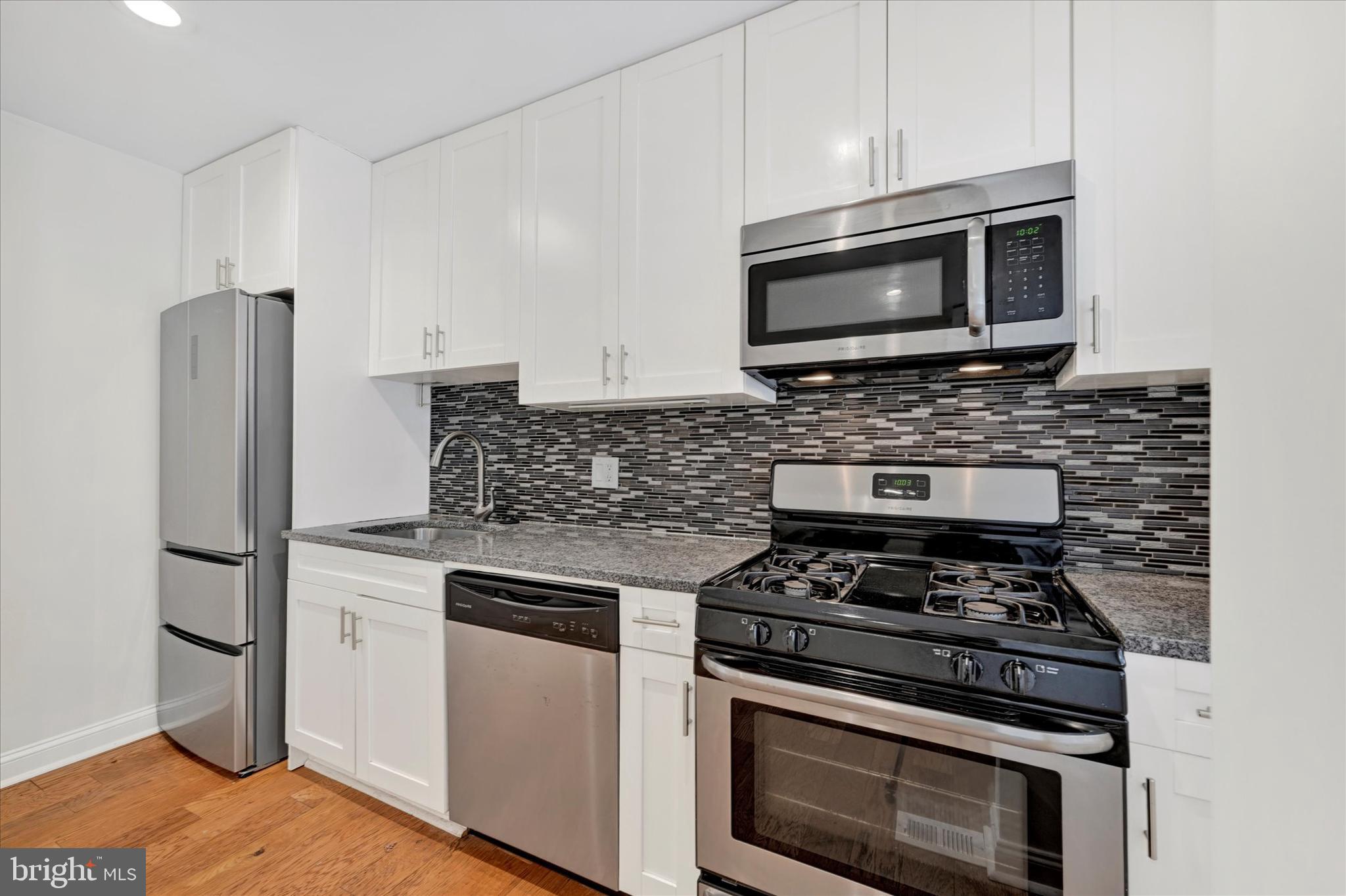 MEDFIELD - Residential