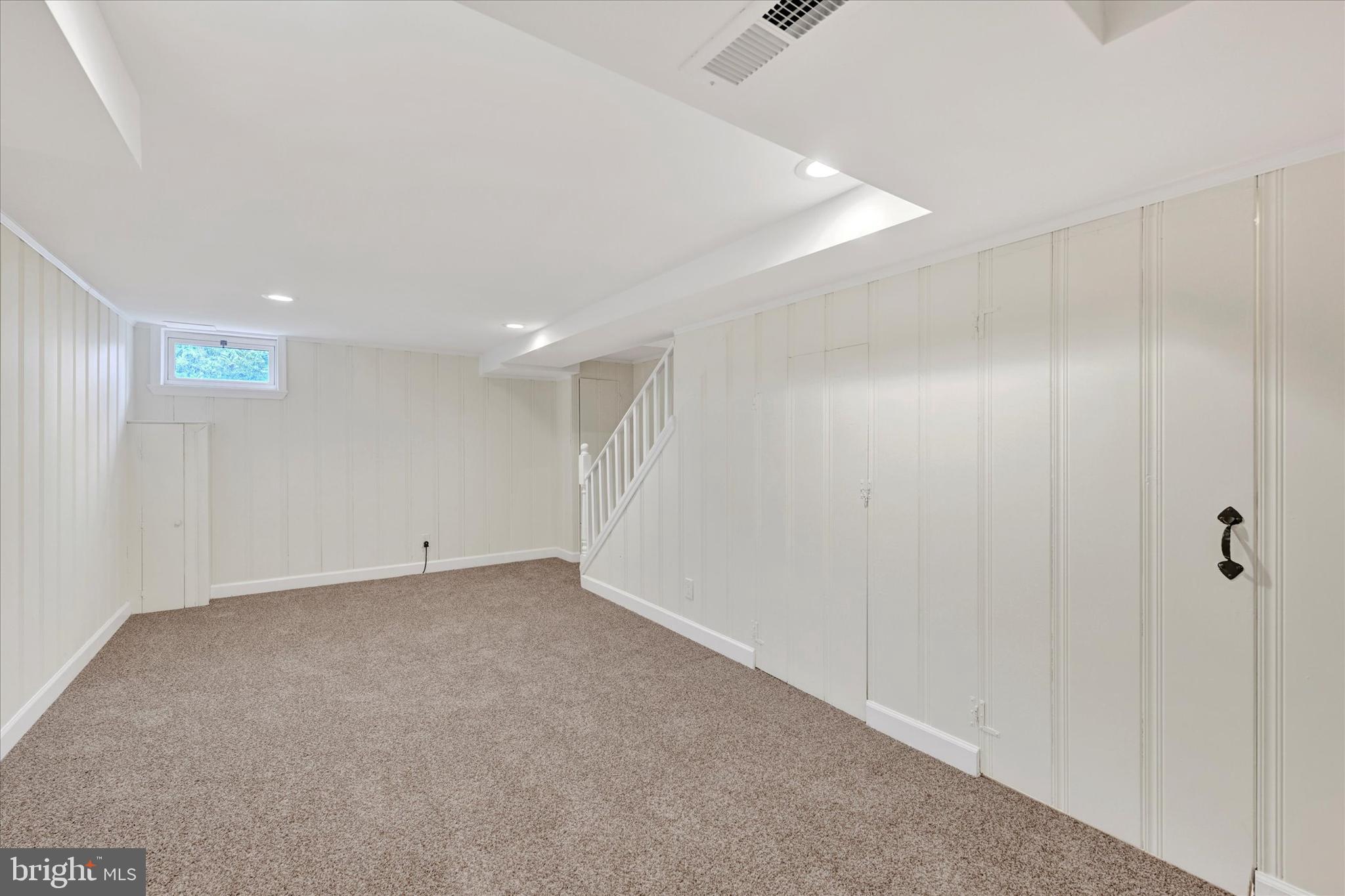 MEDFIELD - Residential