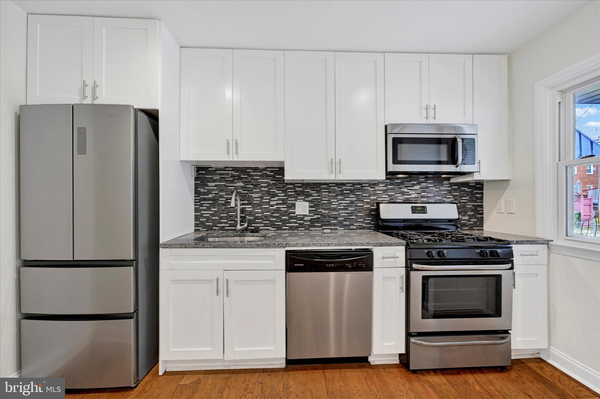 MEDFIELD - Residential