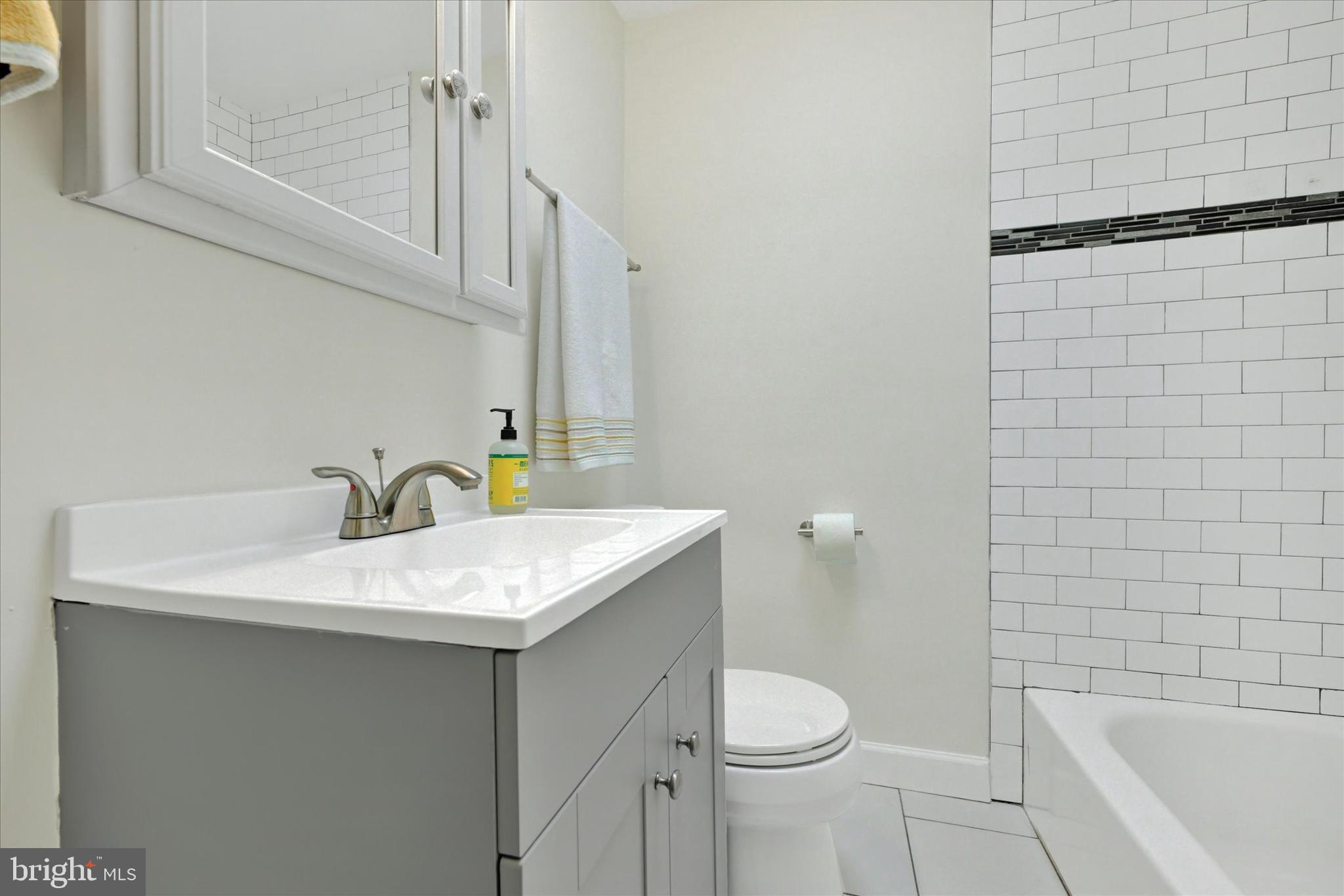 MEDFIELD - Residential